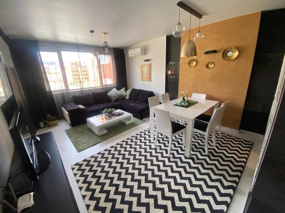 Lovely 1-Bedroom Apartament With Free Parking Sofia Zewnętrze zdjęcie